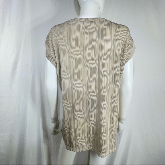 Women’s Beige Textured Short Sleeve Career Top - Picture 4 of 7
